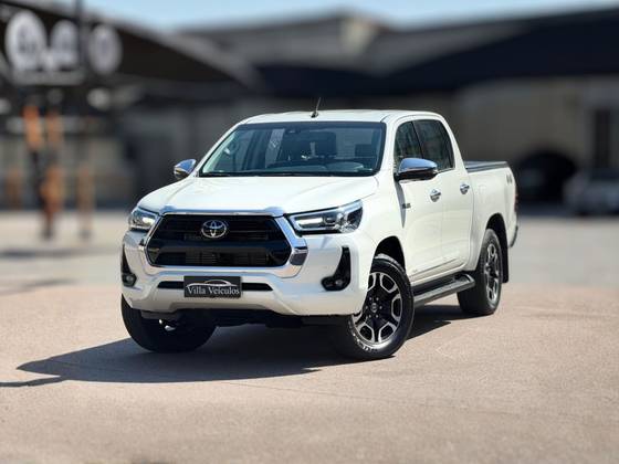 TOYOTA HILUX 2.8 D-4D TURBO DIESEL CD SRX LIMITED 4X4 AUTOMÁTICO